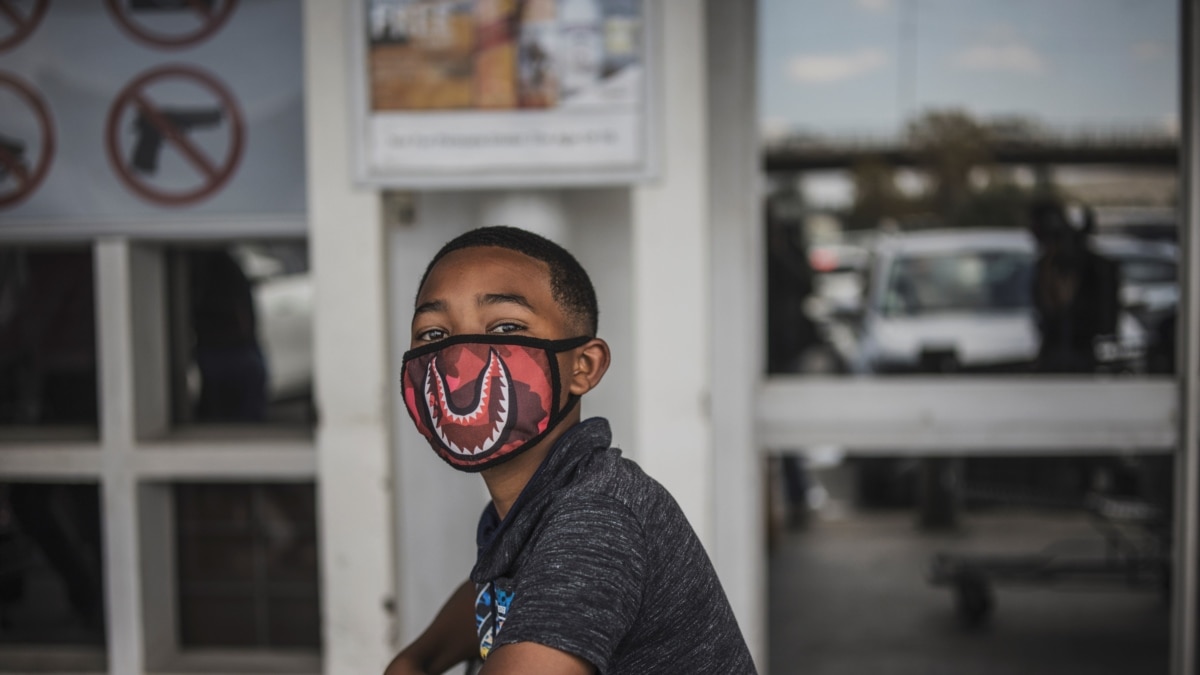 disposable face masks for sale