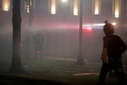 Las escenas en Kenosha, Wisconsin, han sido caóticas en tres noches de protestas.