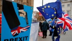 VOA连线(江静玲)：避免政治危机，英首相延后国会表决脱欧协议
