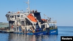 Фото: рятувальна операція в Чорному морі, поблизу території Румунії. Україна звинувачує Росію в нападі на турецьке судно. Фото: Romanian Interior Ministry/ via REUTERS