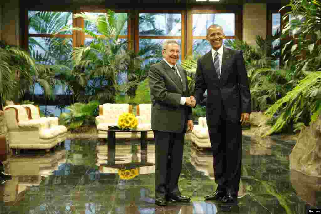 Başkan Barack Obama,&nbsp; Raul Castro ile Havana&#39;da