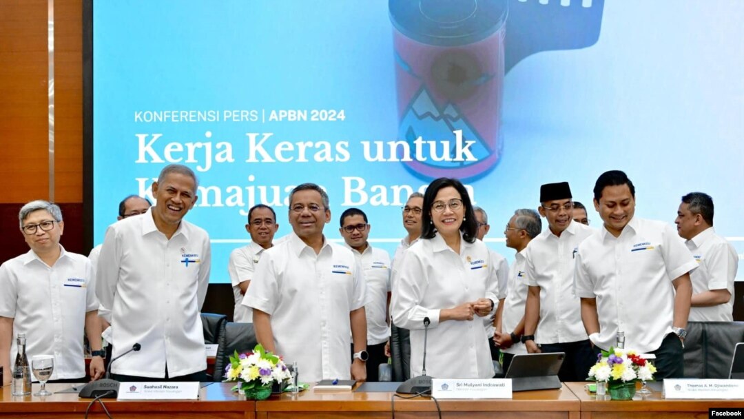 Konferensi pers Menkeu RI, 6 Januari 2025: Tahun 2024 merupakan tahun yang berat. Di tiap kuartal selalu ada dinamika yang mempengaruhi kondisi ekonomi. (Facebook/smindrawati)