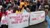 Aksi protes warga Papua di Manokwari menuntut dihentikannya Intimidasi dan Rasisme terhadap warga asli Papua, Senin (19/8).