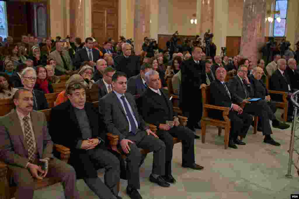 Egyptian government officials, along with diplomats, media, and a very small number of Egyptian Jews, attended the reopening of Eliyahu Hanavi Synagogue in Alexandria, Egypt, Jan. 10, 2020. (Hamada Elrasam/VOA)