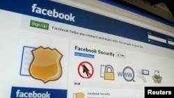 A page from the Facebook website is seen in Singapore May 11, 2011. Facebook users' personal information could have been accidentally leaked to third parties, in particular advertisers, over the past few years, according to Symantec Corp's official web bl