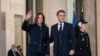 La vice-présidente américaine Kamala Harris et le président français Emmanuel Macron lors d'une réunion bilatérale à l'Élysée à Paris, le 10 novembre 2021.