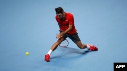 VOA Game Room - Rising tennis stars rise at the U.S. Open, first time golf winners, and silly Olympics