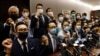 香港民主派议员集体辞职，抗议北京插手取消四名议员资格
