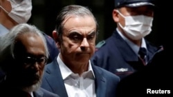 ormer Nissan Motor Chariman Carlos Ghosn leaves the Tokyo Detention House in Tokyo, Japan April 25, 2019.