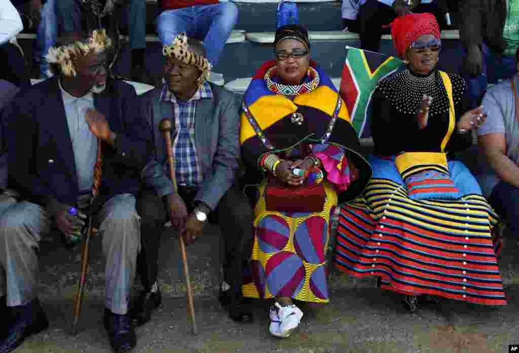 مردم آفریقای جنوبی &laquo;روز آزادی&raquo;، که همزمان با سالگرد پایان آپارتاید در آن کشور است، را گرامی داشتند.