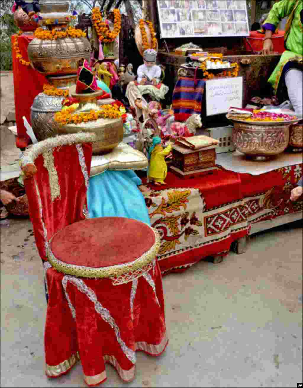 دامن کوہ میں ایک سلطنت