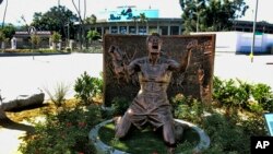 A statue capturing Brandi Chastain's iconic reaction to scoring the U.S. team's winning goal in the 1999 Women's World Cup, is shown after being unveiled outside the Rose Bowl in Pasadena, California, July 10, 2019.