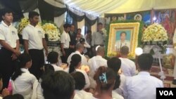 Pen Sovann's body was moved for cremnation ceremony in Donkeo district, Takeo province, on November 2, 2016.