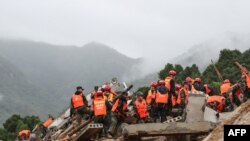 지난 8일 중국 후베이성 황강에서 폭우로 산사태가 발생했다.