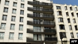 La façade de l’immeuble où le migrant sans-papier Mamoudou Gassama, âgé de 22 ans, originaire du Mali, a sauvé un enfant de 4 ans suspendu au balcon du cinquième étage, avant d’être régularisé pour son acte de bravoure, à Paris, le 28 mai 2018.