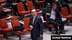 11일 뉴욕 유엔본부에서 열린 안보리 북한 인권 회의에서 조태열 유엔주재 한국대사가 관련국 자격으로 발언한 후 자리로 돌아가고 있다.