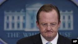 Robert Gibbs (file photo)