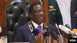 Zimbabwe’s President Emmerson Mnangagwa is seen during his first State of the Nation address on Wednesday during which he vowed to ensure the rule of law, fight corruption, enact laws that attract investors and ensure free and fair elections next year, in Harare, Zimbabwe, Dec. 2017. (S. Mhofu/VOA)