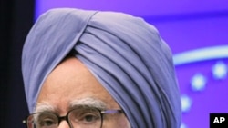 Indian Prime Minister Manmohan Singh (File)