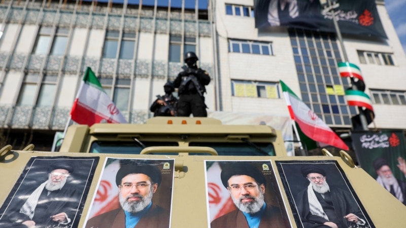 نیویورک‌تایمز: با وجود تداوم حکومت، روند تصمیم‌گیری در تهران مختل شده است