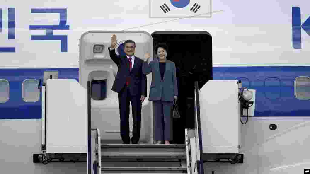 Le président de la Corée du Sud, Moon Jae-in, et sa femme, Kim Jung-sook, à Hambourg, Allemagne, 6 juillet 2017.