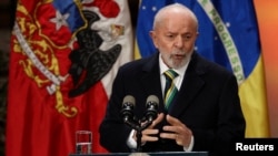 ARCHIVO - El presidente de Brasil, Luiz Inácio Lula da Silva, en el palacio de gobierno de La Moneda, en Santiago, Chile, el 5 de agosto de 2024. 