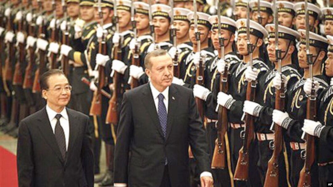 Tashrif davomida Turkiya Bosh vaziri Rajab Toyyip Erdog'an Suriyadagi urush, Eron yadro dasturi atrofidagi mojaroni ham tilga oldi
