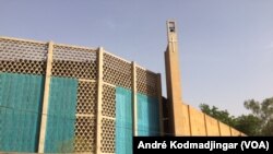Siège de l'église catholique paroisse Emmanuel de N'Djamena, au Tchad, le 23 avril 2018. (VOA/André Kodmadjingar)