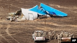 俄羅斯噴氣客機在埃及上空解體後墜毀的現場