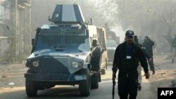 ԱՄՆ-ի դիվանագետ Դեյվիսին Պակիստանի դատարանից տեղափոխել են զրահապատ մեքենայով