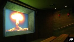 미국 라스베이거스의 핵실험박물관에서 미국의 핵실험 관련 영상을 상영하고 있다. (자료사진)