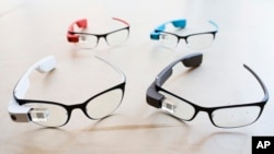 Bingkai baru Google Glass, 24 Januari 2014.