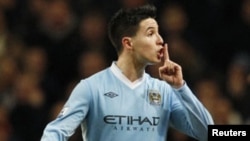 Samir Nasri lors d'un match entre Manchester City et Liverpool, Angleterre, le 11 janvier 2012.