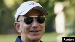 El multimillonario Jeff Bezos, ejecutivo principal de Amazon, en una conferencia en Sun Valley el mes pasado.