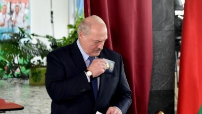 Katta dumba va kokrak bilan porno