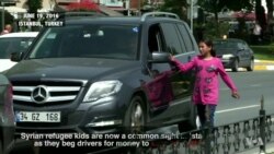 Syria Refugee Children Beg in Istanbul Streets to Support Families