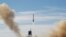 Raketa sa trojicom astronauta lansirana je iz provincije Gansu na svemirsku stanicu Tianhe