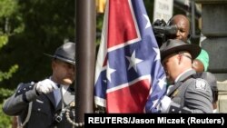 Merasîma rakirina ala Konfederasyonê ji eyaleta South Carolne (Arşîv)