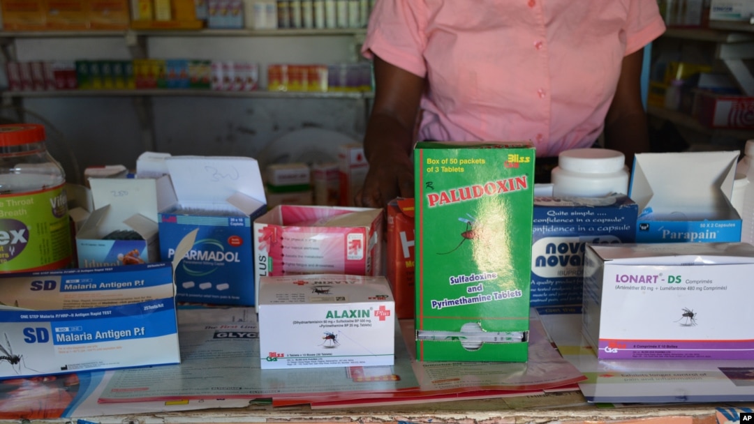 Malaria drugs are seen on display in a privatley owned pharmacy in Blantyre, Malawi (L. Masina/VOA). Seventy percent of malaria drugs are disappearing from medical facilities around the country, a study found.