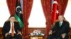 Presiden Turki Recep Tayyip Erdogan (kanan) dan Fayez al-Sarraj, Ketua Dewan Kepresidenan Libya berfoto setelah pertemuan, di Istanbul, 26 Februari 2018. (Foto: AP)