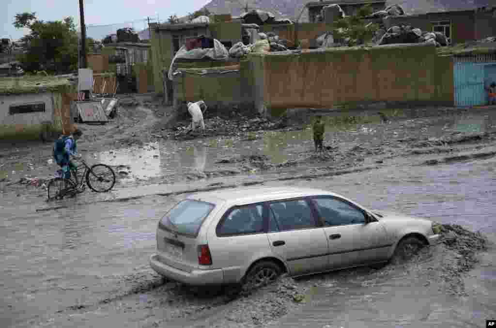 نبود کانال های فاضل آب مشکل جدی برای شهروندان کابل است