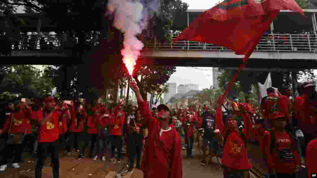 Ma&#39;aikata a Jakarta ta kasar Indonesia, ranar 1, ga&nbsp; watan Mayu, na 2017. &nbsp;