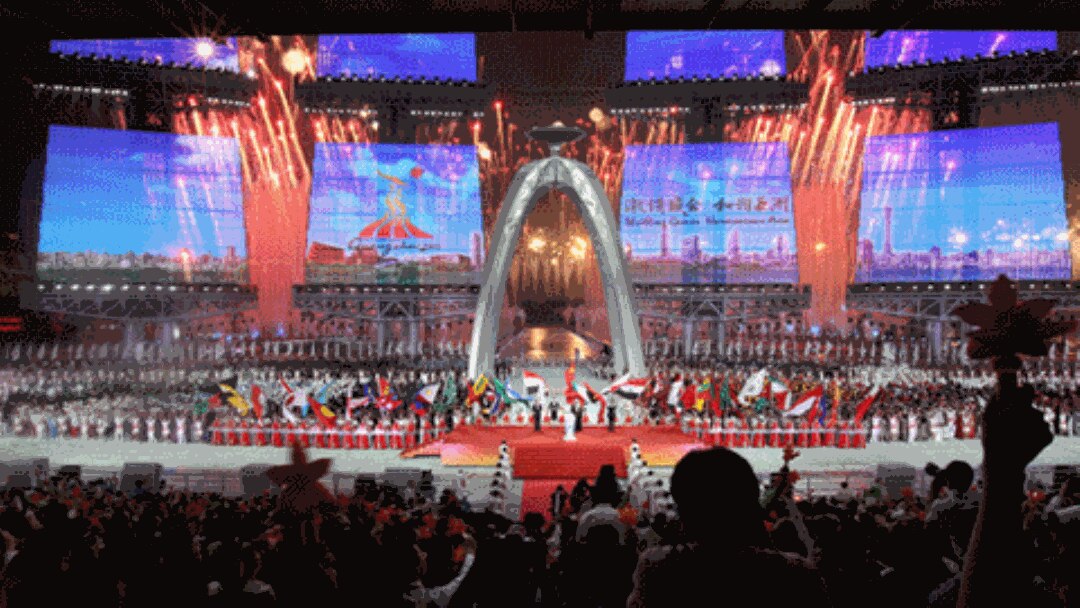 Upacara Pembukaan Asian Games 2010 digelar dengan upacara yang sangat meriah hari Jumat di Guangzhou, Tiongkok.