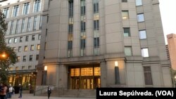 Corte Federal en Manhattan, NY, donde se realiza el juicio a Antonio 'Tony' Hernández por narcotráfico, septiembre 4 de 2019. Laura Sepúlveda/VOA.