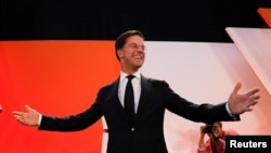 Başbakan Rutte'nin Hollanda'daki seçimleri aşırı sağı geride bırakarak ilk sırada bitirmesi AB'de memnuniyetle karşılandı. 