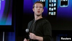 El cofundador de Facebook, Mark Zuckerberg, expresó a Obama sus inquietudes sobre el espionaje del gobierno.