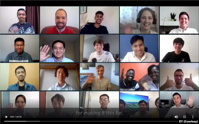 Dua pemuda Indonesia menjadi 12 besar finalis kompetisi 'Better Working World Data Challenge' yang diikuti 8.700 peserta. (Courtesy: EY.)
