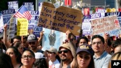 د ډاکا د ختمولو د اقدام په مخالفت کې د وایټ هاوس سره نژدې یوه مظاهره هم وشوه