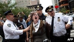 Policia në Nju Jork arreston protestues të lëvizjes "Zaptimi i Uoll Stritit"