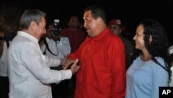 Cuba's President Raul Castro (L) greets Venezuela's President Hugo Chavez and his daughter Rosa Virginia (R), at Havana airport in this handout picture taken on July 16, 2011